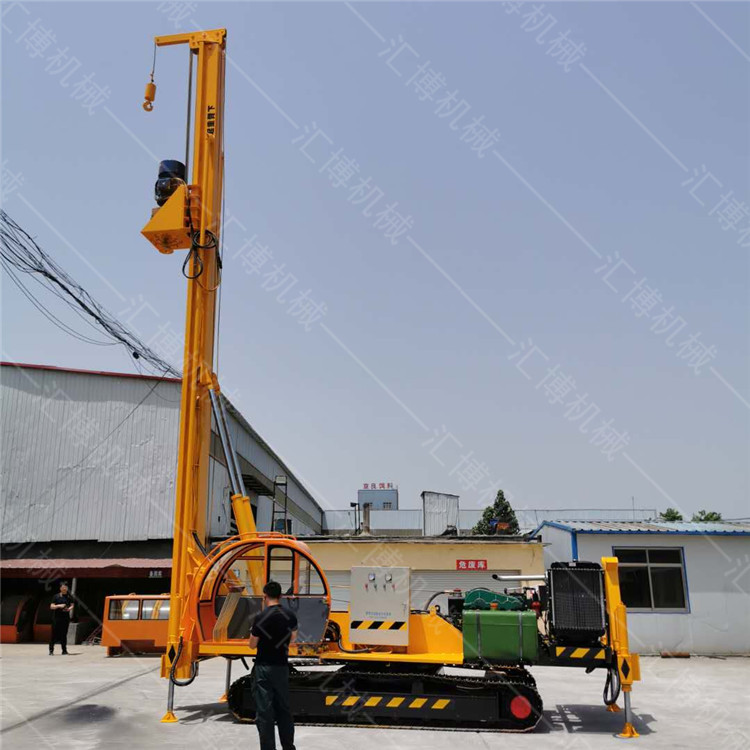 履帶地基打樁機(jī)在冬季施工的準(zhǔn)備工作